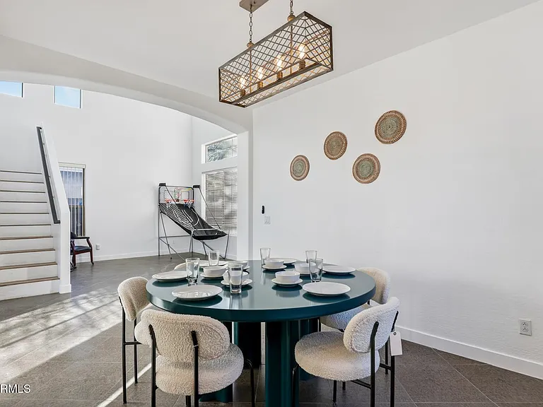 220 W Beechnut Pl — Photo 6