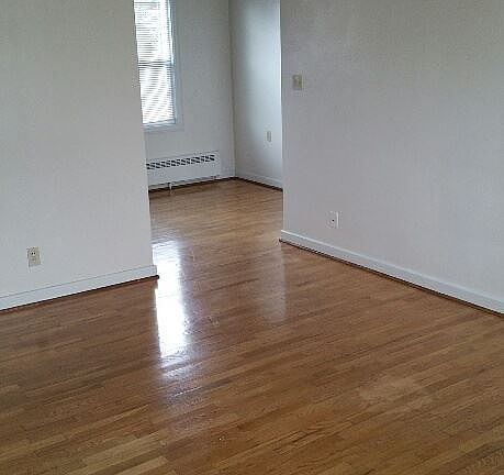 3rd image of 1907 Daniels St APT 14