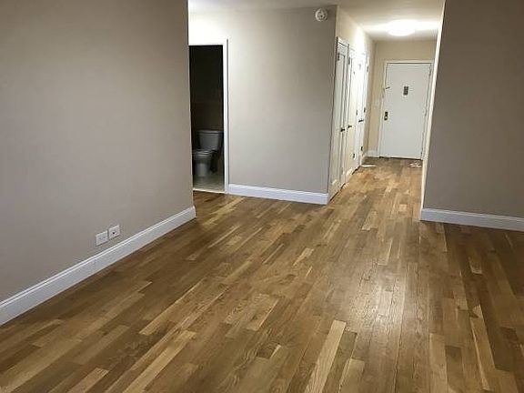 5th image of 2040 Bruckner Blvd APT 11D