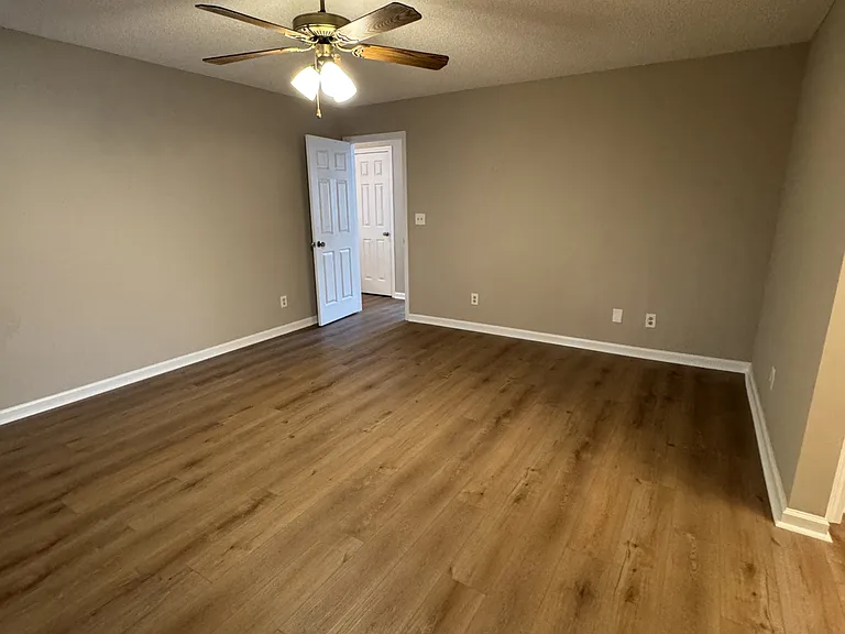 425 Spauldingwood Rd — Photo 7