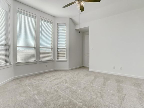 5th image of 783 Whitetail Dr