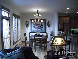 5th image of 1490 Flattop Cir
