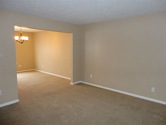 4th image of 8556 Walden Trace Dr
