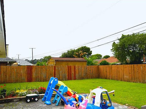 4th image of 721 Lafayette Dr