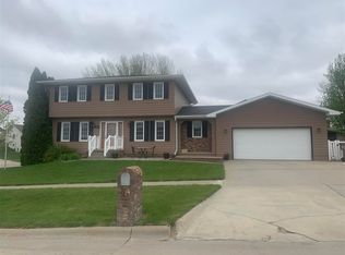 1623 Mulberry Dr, Norfolk, NE 68701