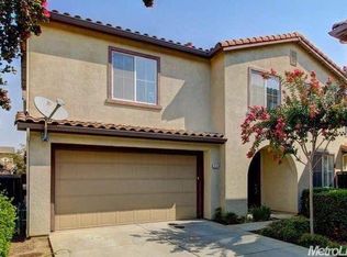 8245 Crystal Walk Cir, Elk Grove, CA 95758