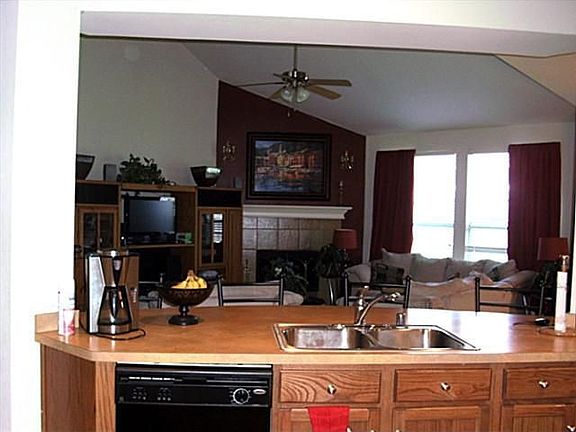 5th image of 100 Buckskin Dr