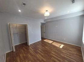 2635 N Calvert St, Baltimore, MD