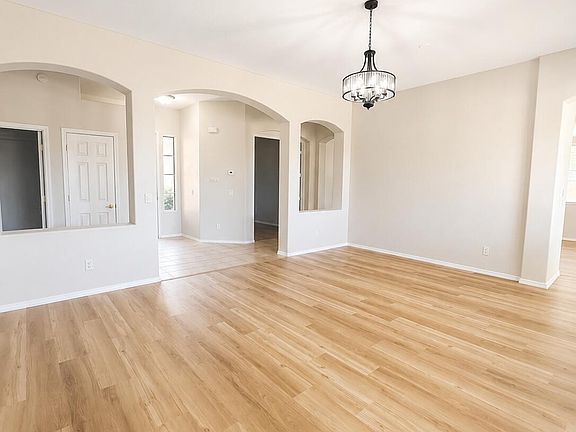 5th image of 2395 S WHETSTONE Place