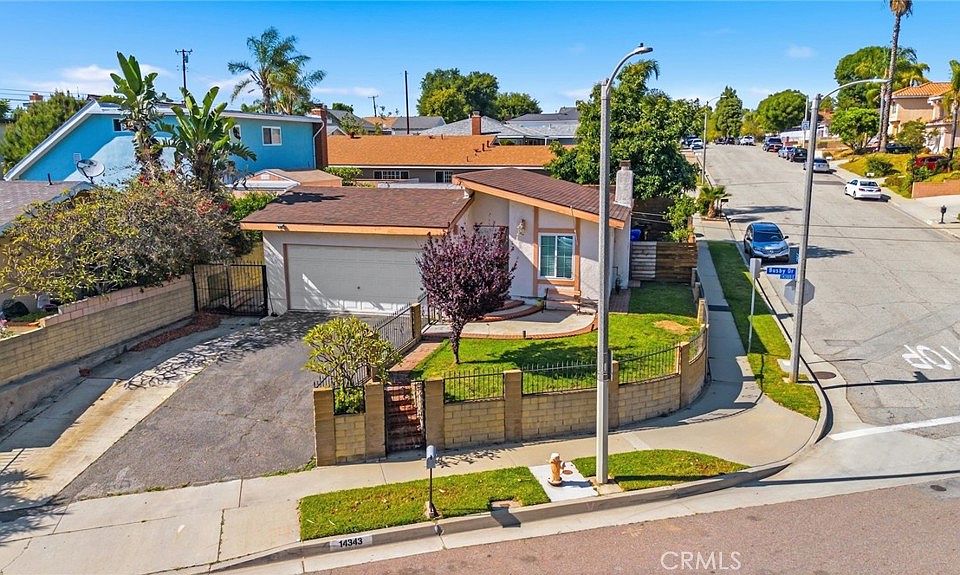 1st image of 14343 Busby Dr