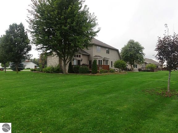 3rd image of 617 Lovett Ln