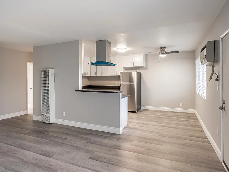 1345 N San Gabriel Ave — Photo 4