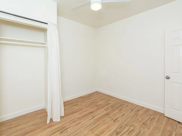 Refreshed + Bright 2 Bed/1 Bath in the Heart of North Park! — Photo 11