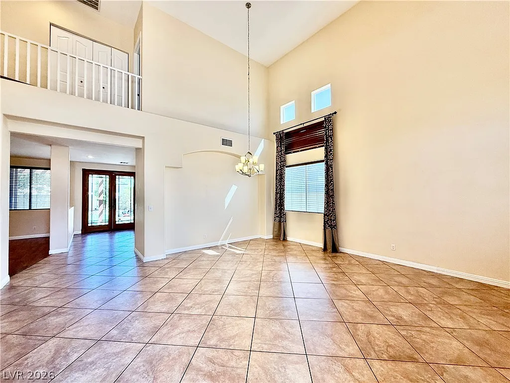 4 bed, 3.0 bath, 2965 sqft, $2,995 — Photo 2