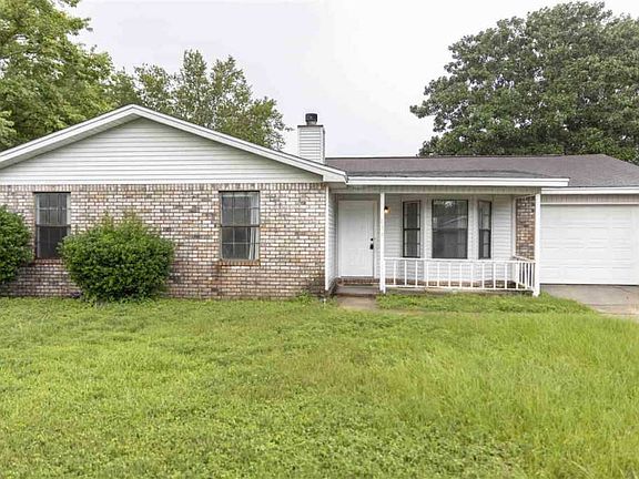 2nd image of 832 Lavon Dr