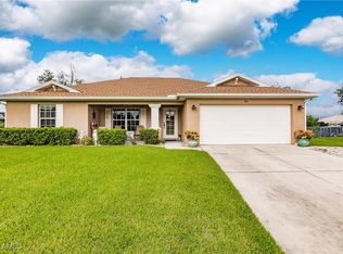 804 SW 13th Ave, Cape Coral, FL 33991