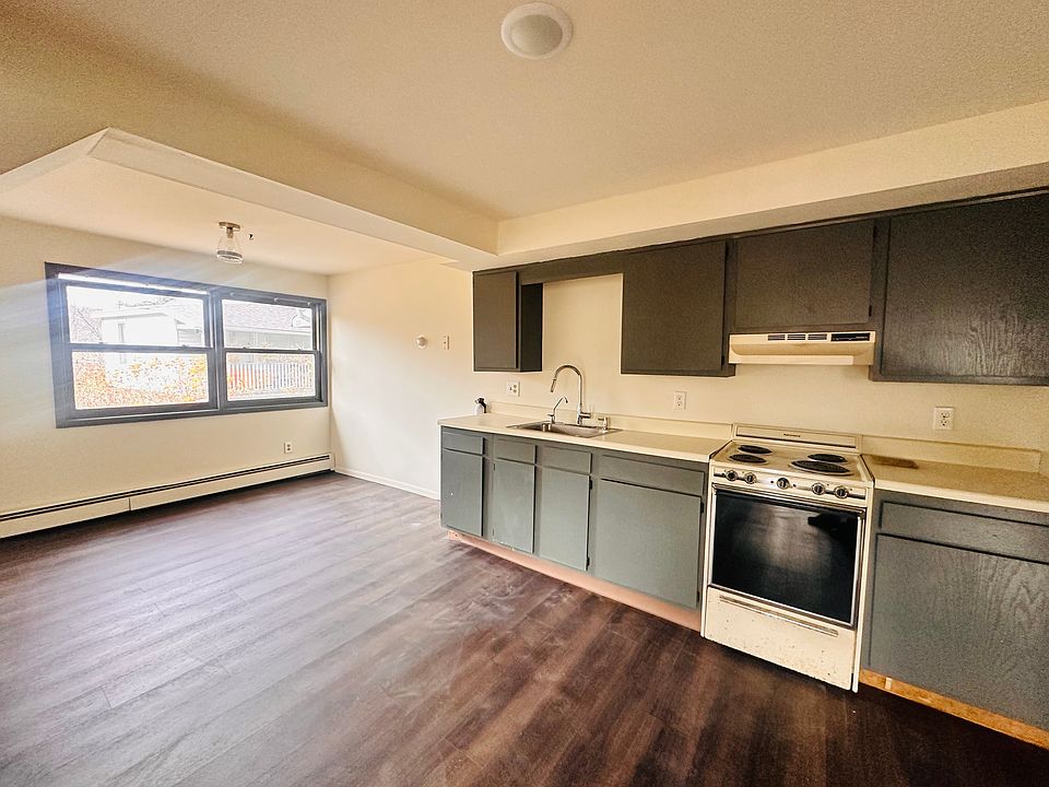 Kitchen & Dinning Area
