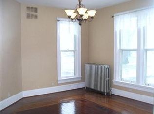 104 Garfield Ave, Valparaiso, IN 46383