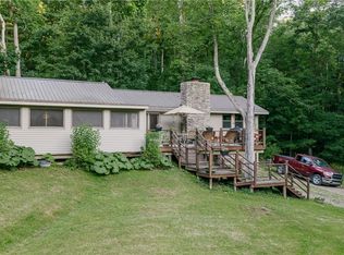 6153 Nichols Ln SW, Bowerston, OH 44695