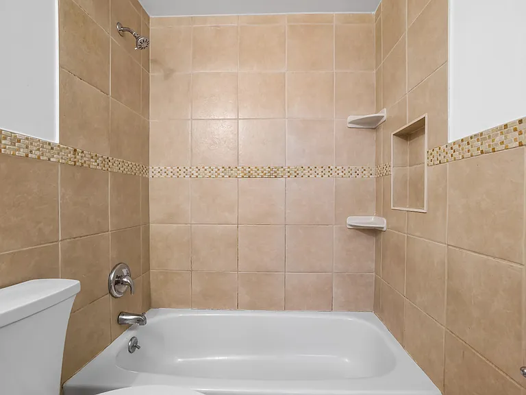 10214 Millstream Dr — Photo 16
