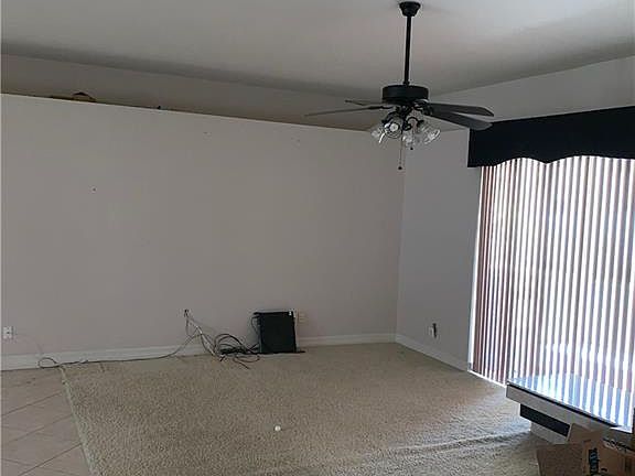 4th image of 1428 SW 49th St