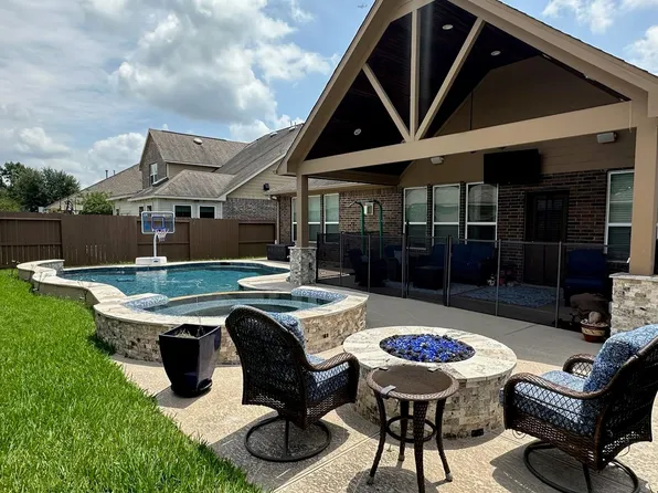 12209 Cimarron Valley Ln, Pearland, TX 77584