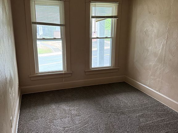 3rd image of 1333 Cleveland Ave NW #4