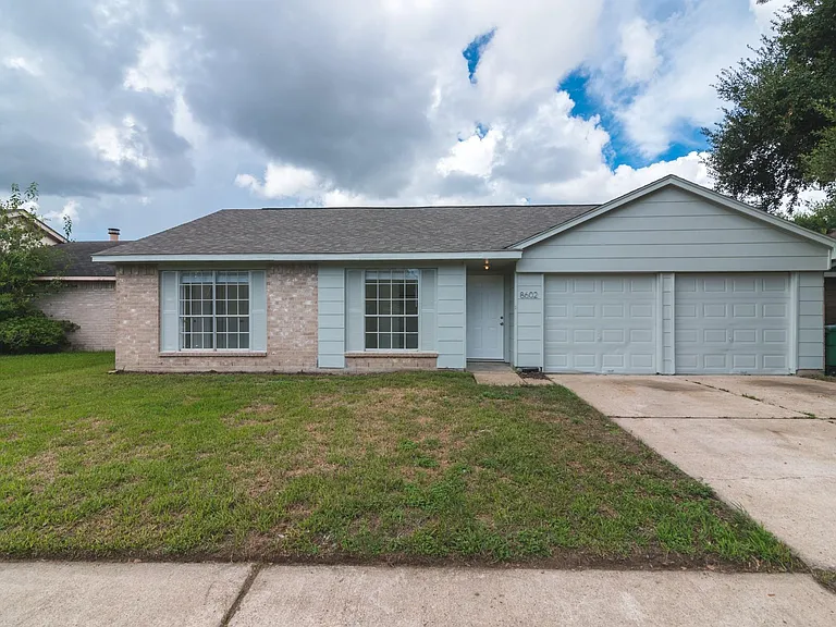 8602 Rockmont Ct — Photo 1