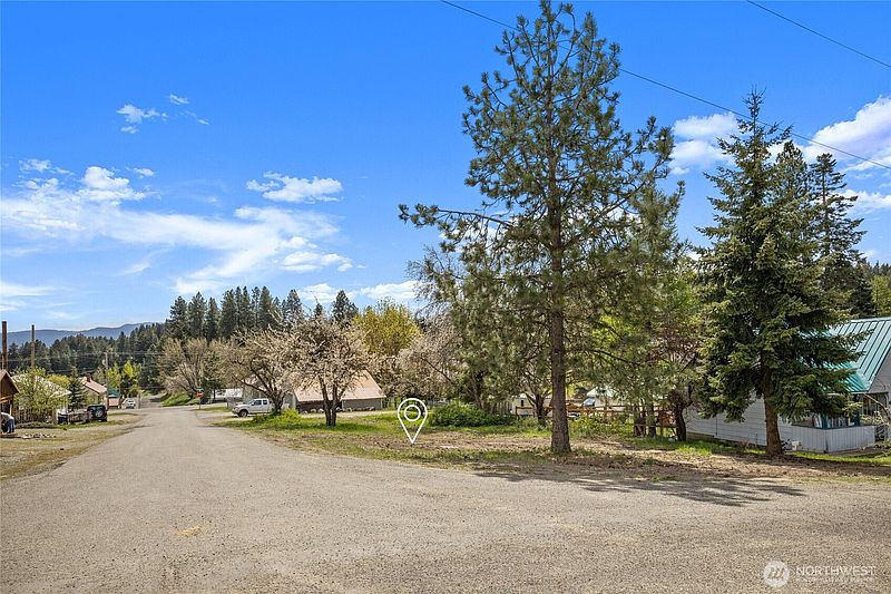 4th image of 4 XX W Alaska Avenue