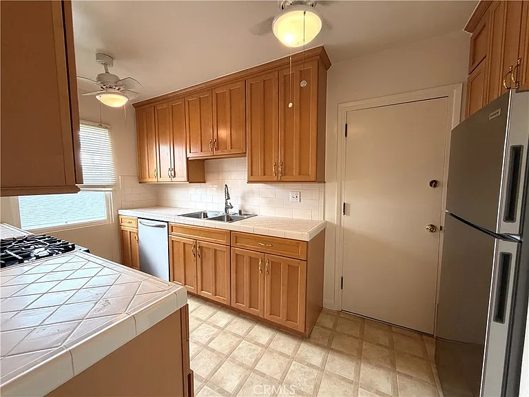 8665 S Chalmers Dr #4 — Photo 9