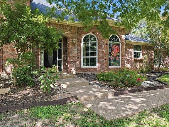 4th image of 418 Riverview Dr
