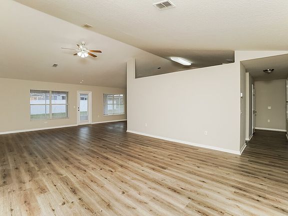 4th image of 11485 Viking St