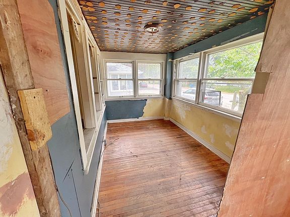 5th image of 2538 S McClure St