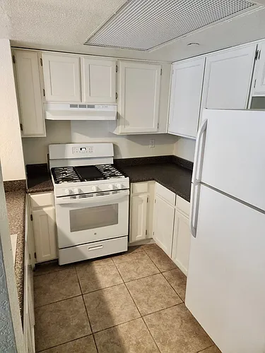 Sandy Palms Apartments Photo 1