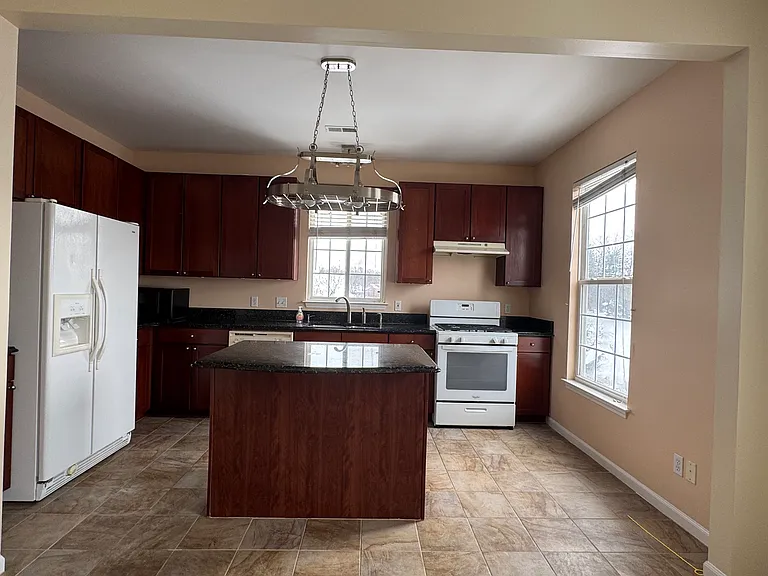1220 Alameda Blvd — Photo 10