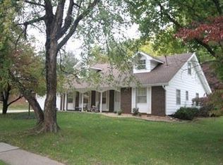 2526 S Weaver Ave, Springfield, MO 65807