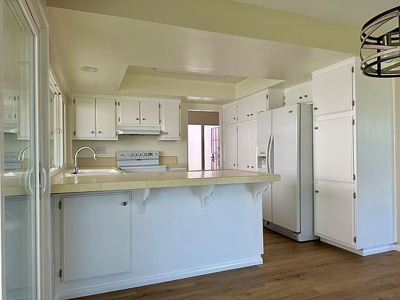 4th image of 3890 Vista Campana S Unit 53