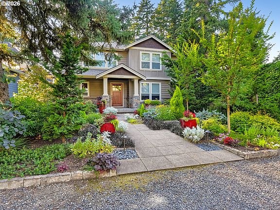 3rd image of 620 9th St