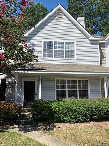 1st image of 3240 Summercroft Ln