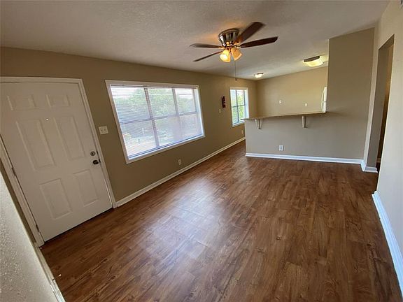 2nd image of 3620 Southmore Blvd APT 4