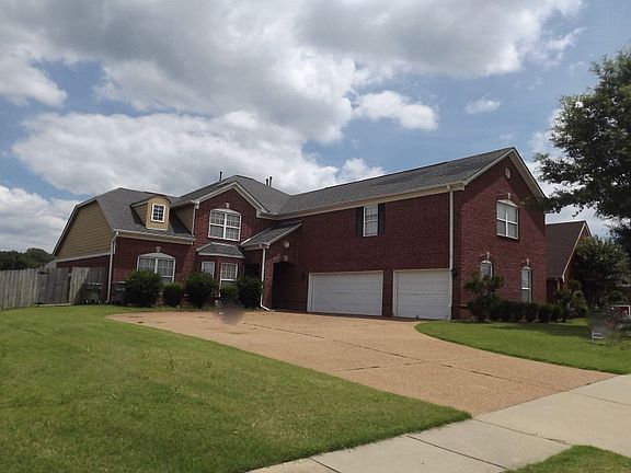 3rd image of 138 Wind Breeze Dr