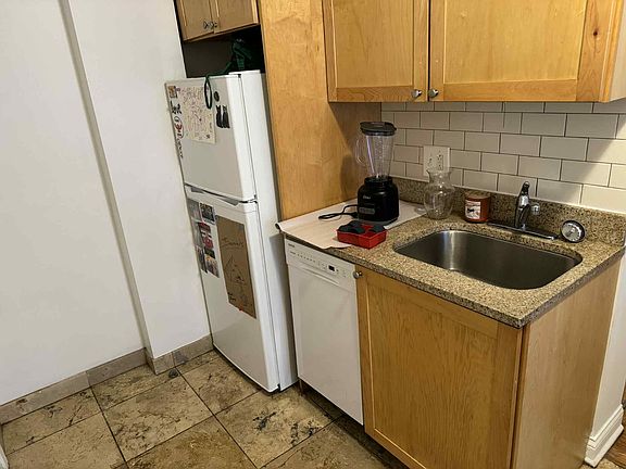 2nd image of 4730 S Woodlawn Ave APT 1-C