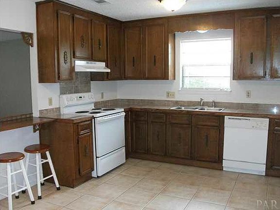 3rd image of 3922 Elmcrest Dr