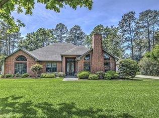 11911 Bourgeois Forest Dr, Houston, TX 77066