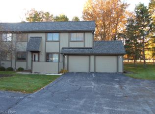 35082 S Turtle Trl, Willoughby, OH 44094