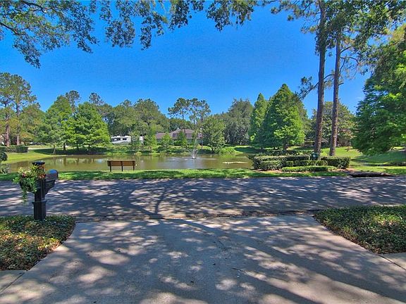 2nd image of 5914 Hammock Woods Dr