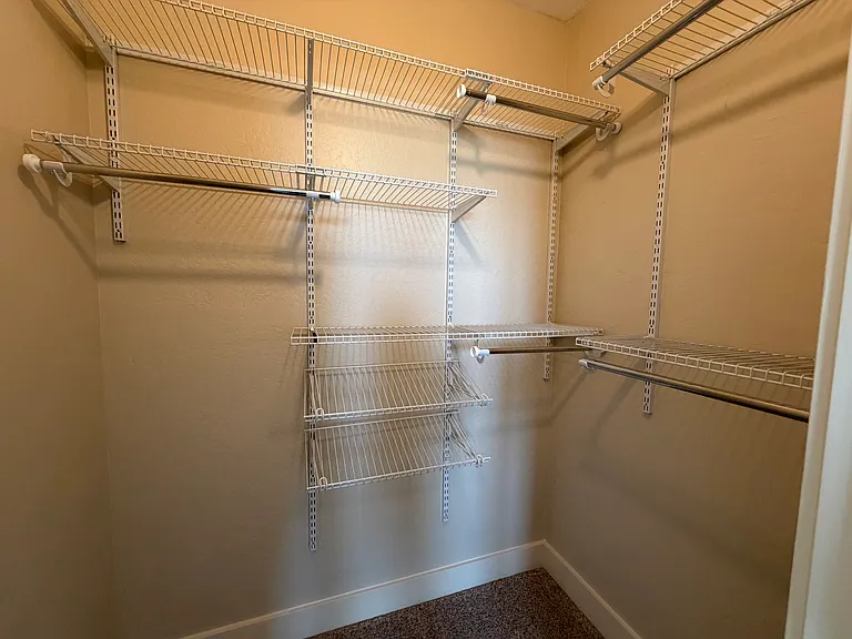 815 Parkway Dr — Photo 29