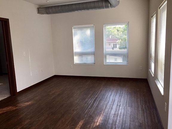 2nd image of 425 W Washington Ave APT 414