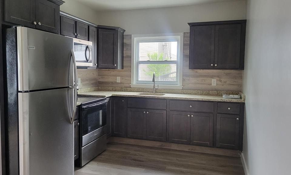 1st image of 183 Lowell St