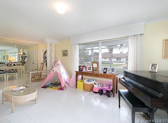5th image of 6801 N Saint Andrews Dr